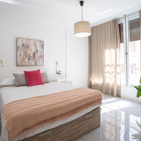 Apartment Center Soho Deluxe Malaga Exterior photo