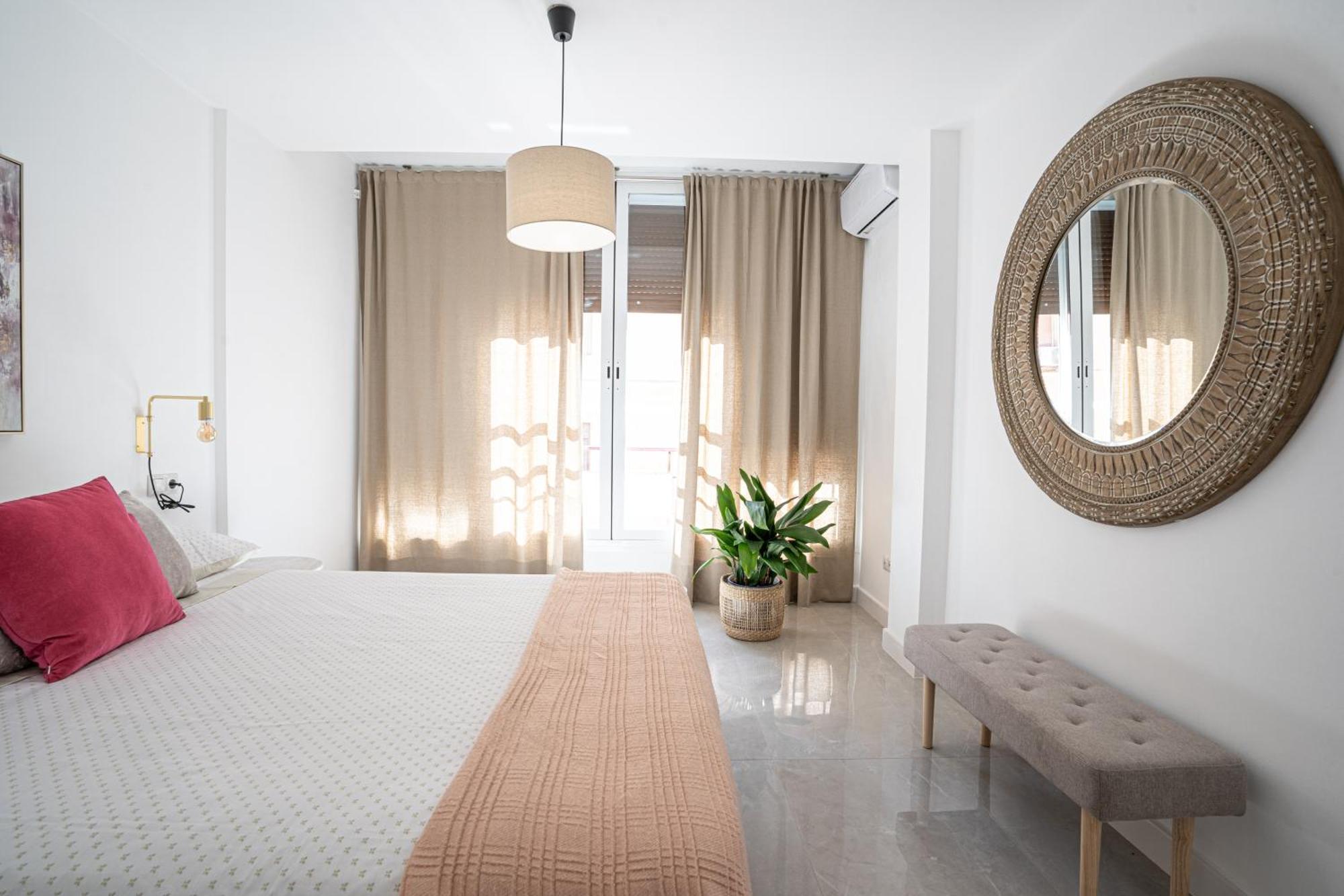Apartment Center Soho Deluxe Malaga Exterior photo