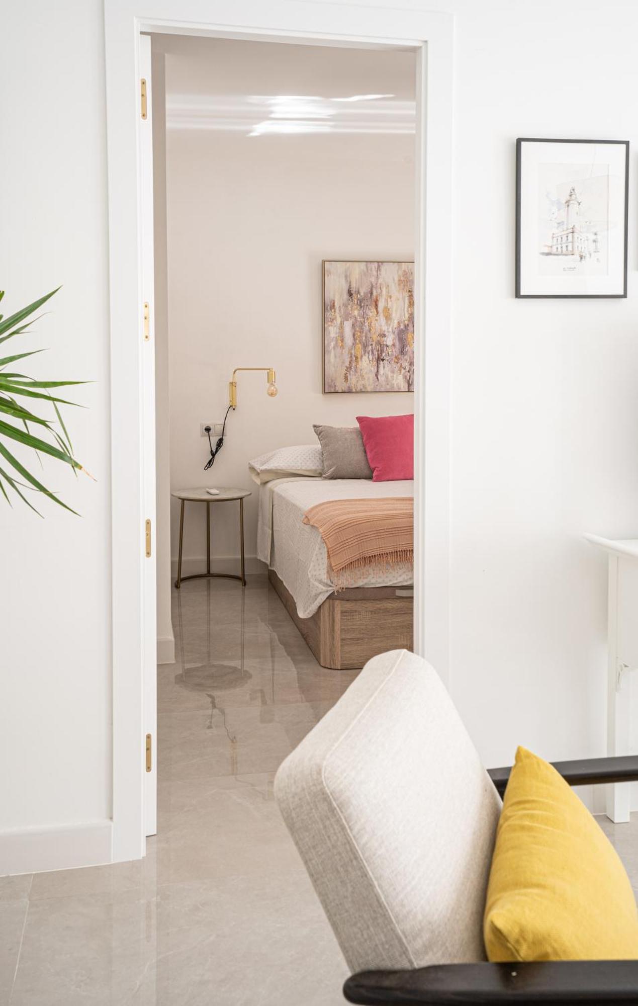 Apartment Center Soho Deluxe Malaga Exterior photo